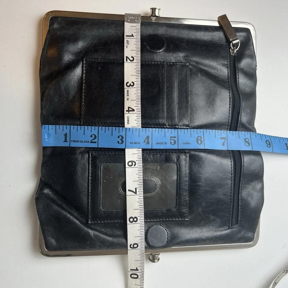 Hobo International Lauren Leather Clutch/Wallet Black Bifold Magnetic 9